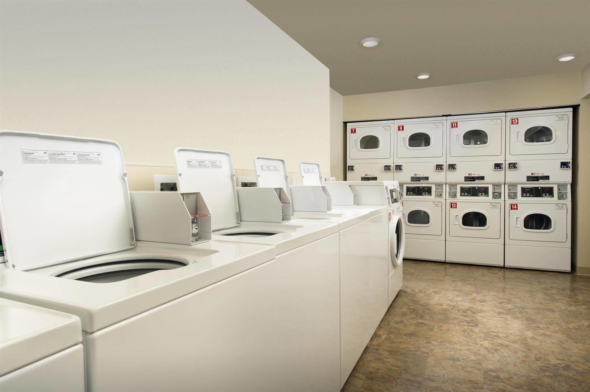 Extended Stay America Suites - Denver - Airport Aurora Buitenkant foto